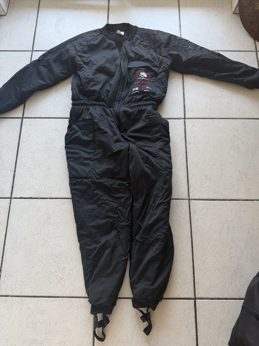 Tauchanzüge: Black winter overall size L used condition – Gebraucht aus winterthur von iva_j2h5