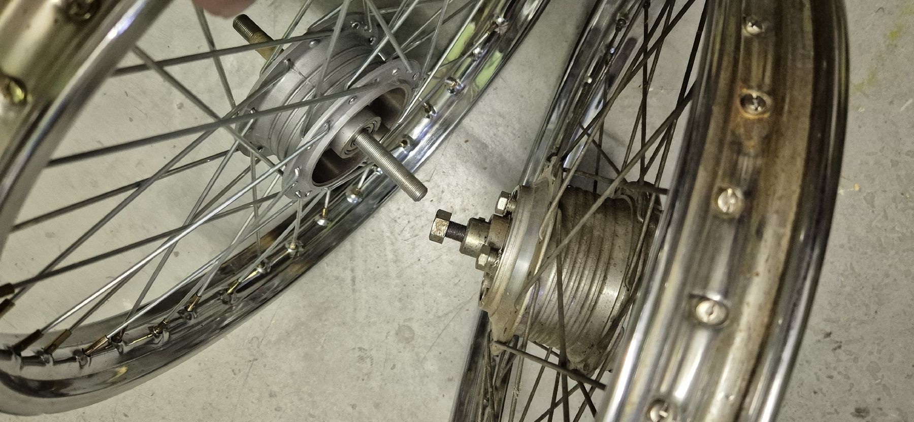 Mofas: Mofa oder Florett Speichenfelgen 17 Zoll – Gebraucht aus Thunstetten von baezu1 4