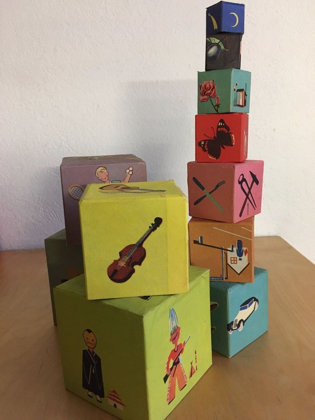 Giochi: Kartonwürfel komplett – Usato da Zürich venduto da inf_tfr9