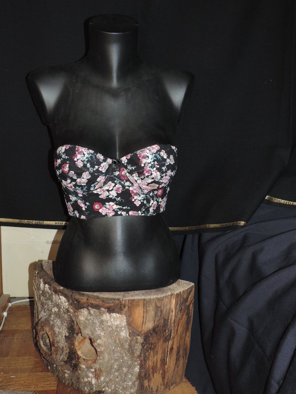 Altra biancheria intima: soutien gorge noir à fleurs – Nuovo (secondo la descrizione) da Genève venduto da Axelle333 3