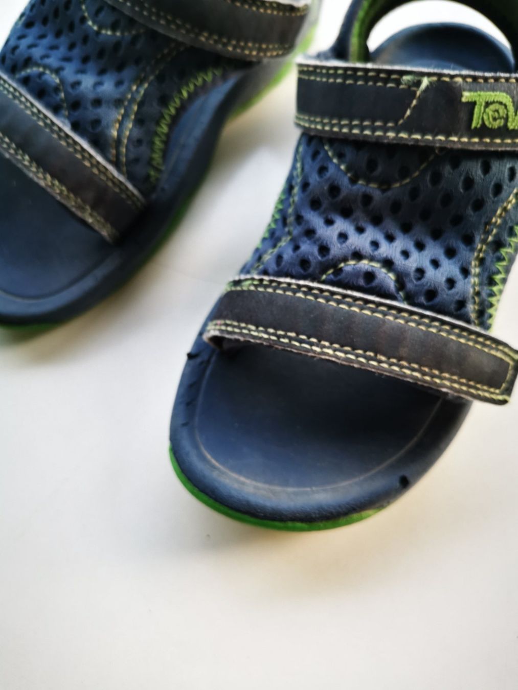 Teva Scarpe per ragazzi: Teva Sandalen, Gr. 27-28 – Usato da Bremgarten venduto da MatthewR 2