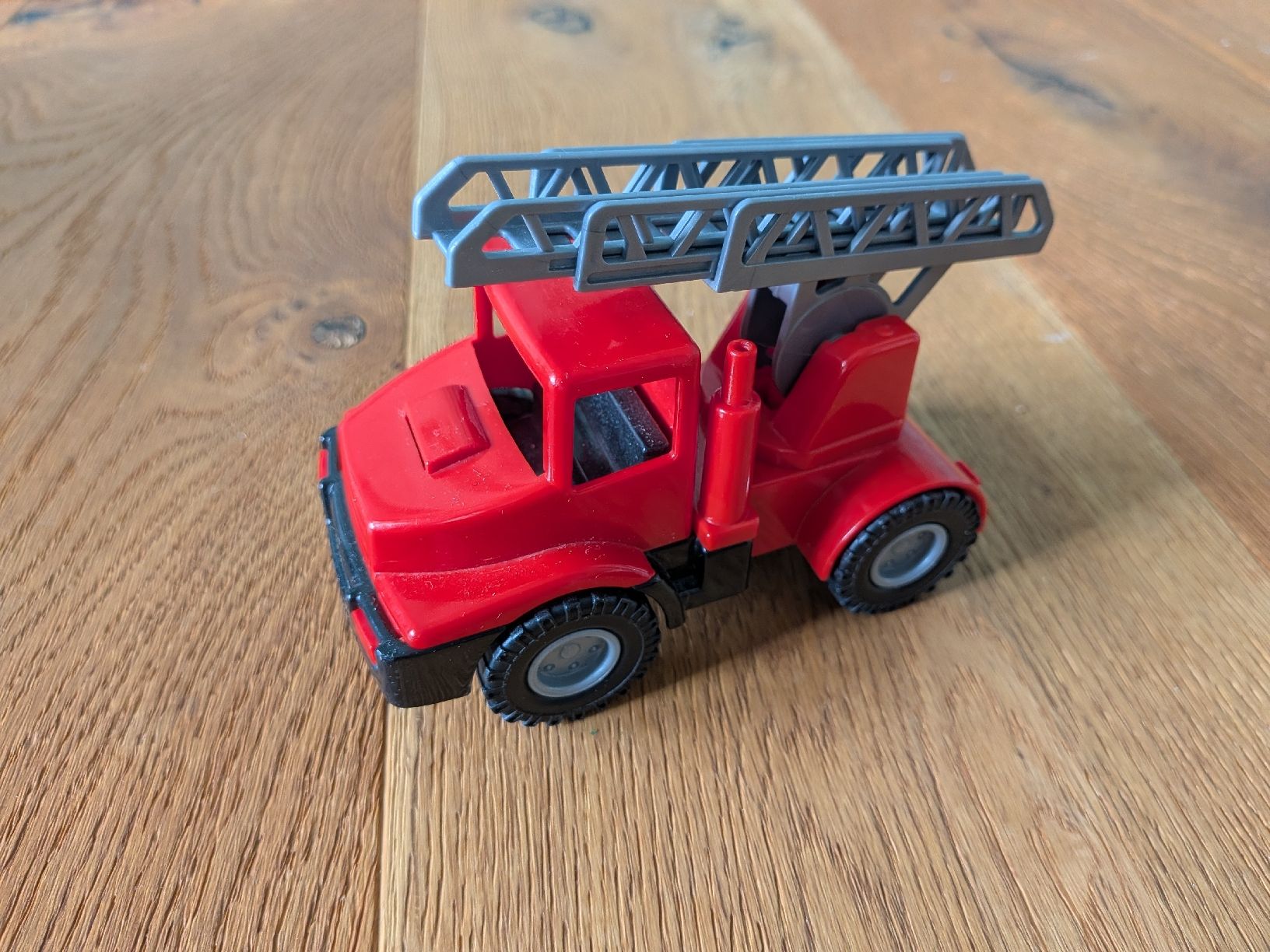 Giocattoli: LENA Mini compact Feuerwehrauto – Usato da Wald ZH venduto da rammyly