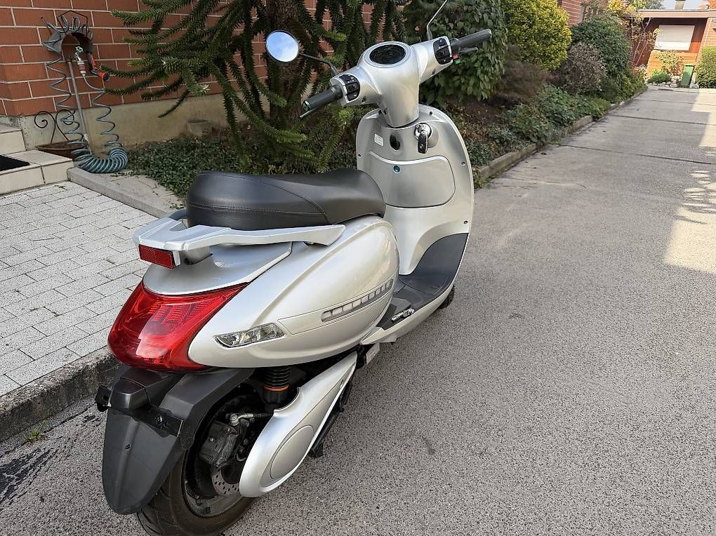 Scooters: Elektroroller – Neu und originalverpackt aus Riehen von Rodiba 1