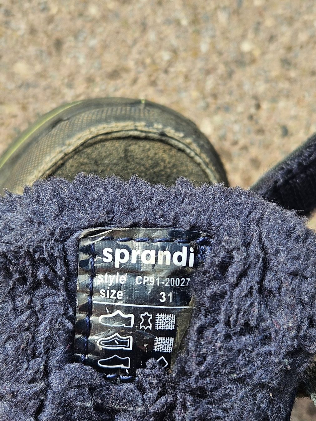 Scarpe per ragazzi: Robuste, isolierte Kinder-Wanderstiefel Gr. 31 – Usato da Zürich venduto da Eisinzurich 2