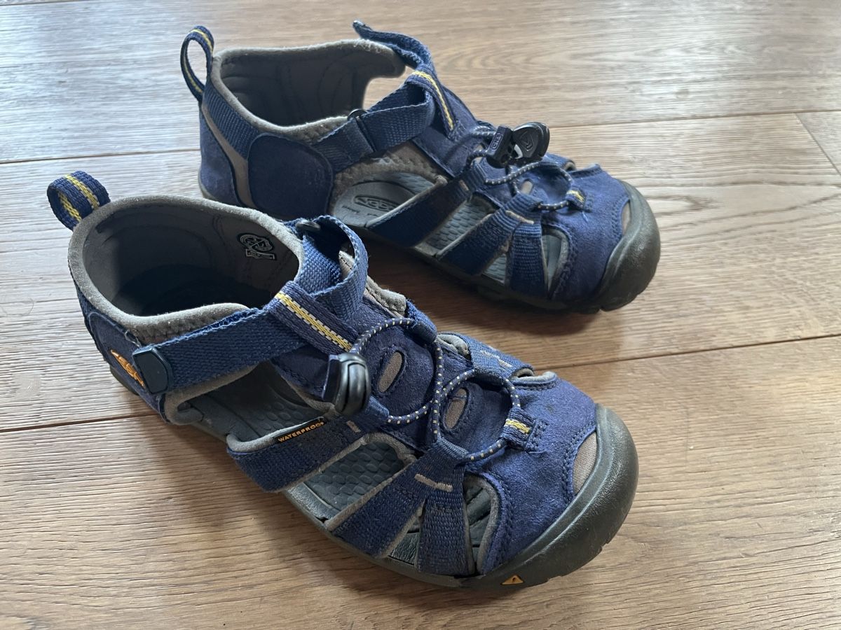Keen Scarpe per ragazzi: Keen Sandalen Gr. 35 blau – Usato da Lenk im Simmental venduto da Miguelle