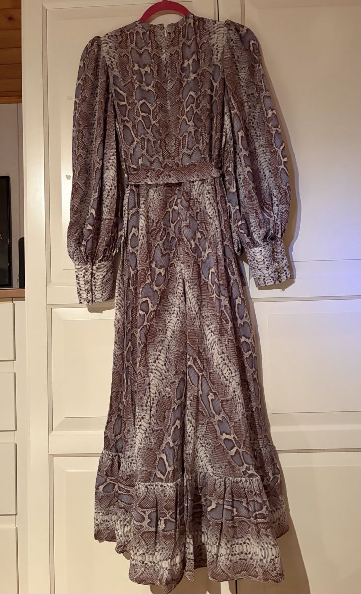 Kleider: Elegant Silk Midi Dress – Gebraucht aus St.Josefen von lop_lh8d 5