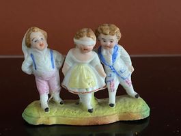 ANTIKE PORZELLANFIGUR "Blindekuh" Kinder HEUBACH (?)RARITÄT
