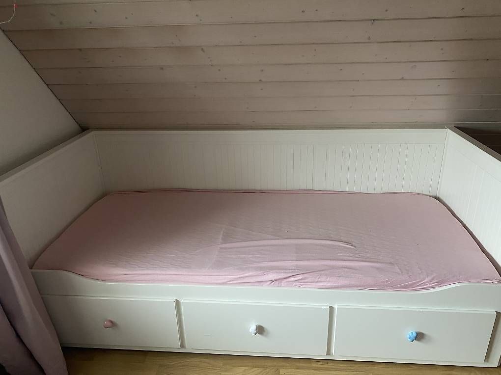 Ikea Letti: Hemnes Bett – Usato da Steinhausen venduto da mar_z89q 1