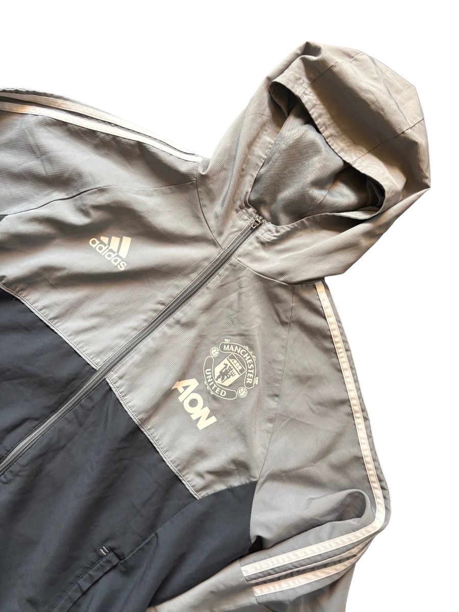 Adidas Maglioni & Felpe: Manchester United Adidas Training Jacket – Usato da Ittigen venduto da L0RO 1