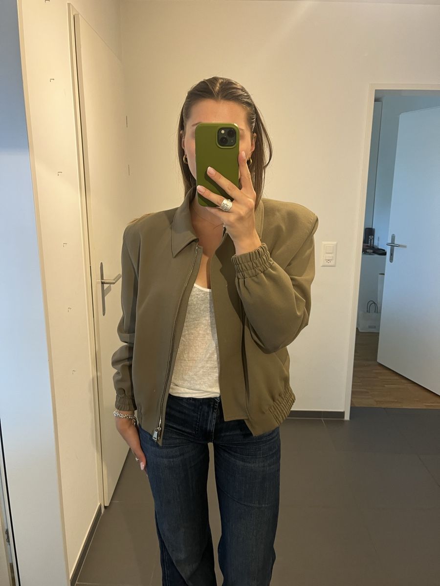 Zara Jacken: olive zara jacke – Neu (gemäss Beschreibung) aus Uetikon am See von pauline.lily 1