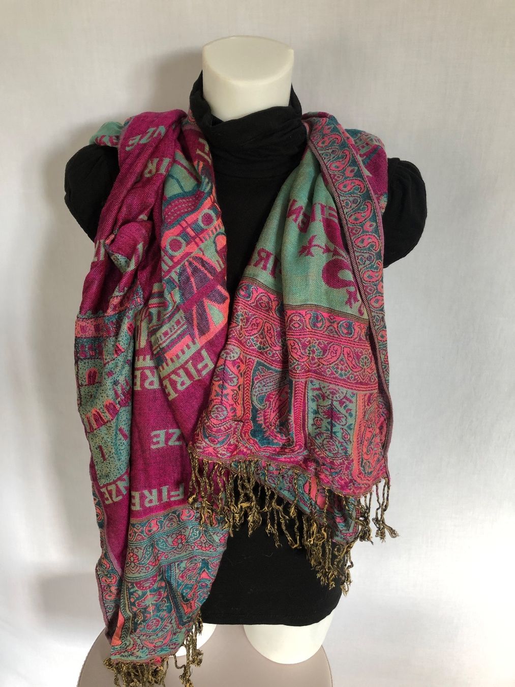 Foulard & Sciarpe: Écharpe oversize Pashmina rose fuchsia et turquoise Firenze – Nuovo (secondo la descrizione) da Coppet venduto da Vanessamode 1