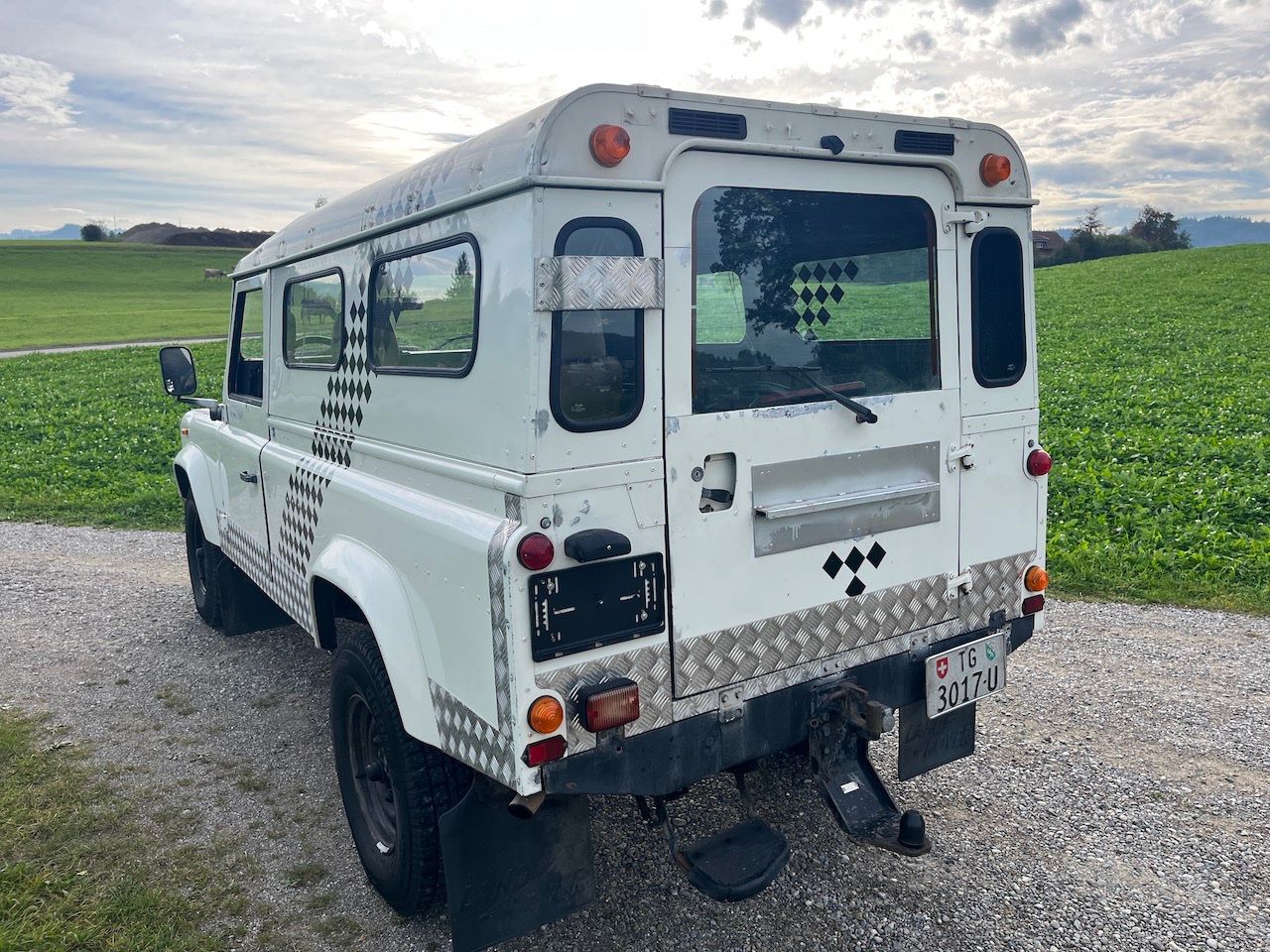Land Rover Automobili: Land Rover 110 V8 Hardtop – Usato da Sirnach venduto da MaechlerAutomobile 3