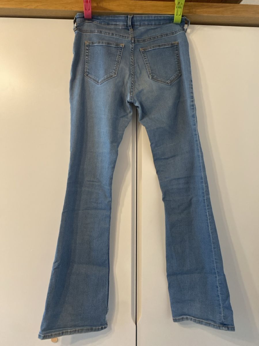 Pantaloni: Jeans Low Waist – Usato da Beinwil am See venduto da lol_j8dy 1