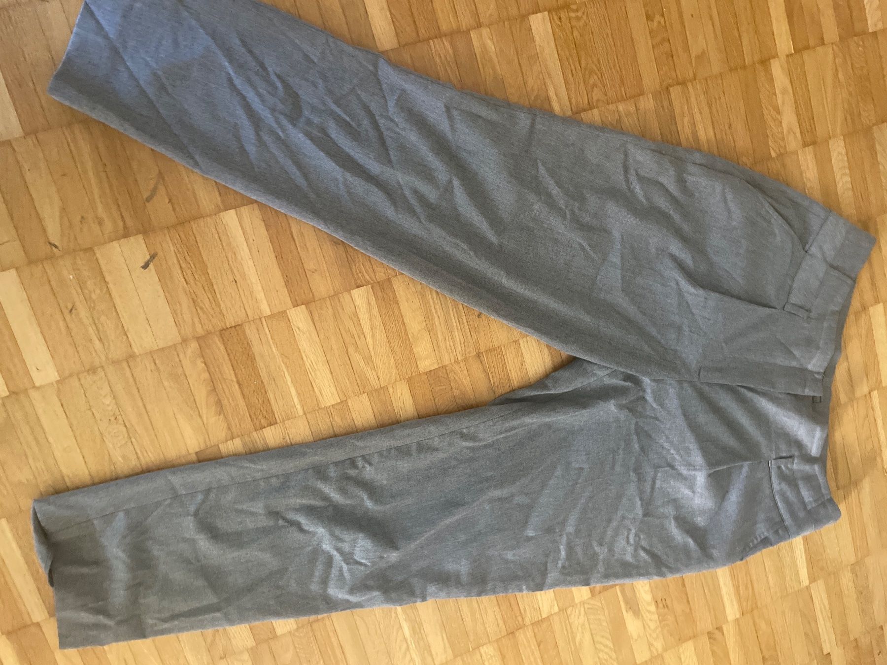 Zara Pantaloni: Trousers Zara Basic grey size L used condition – Usato da Zürich venduto da raq_n22r