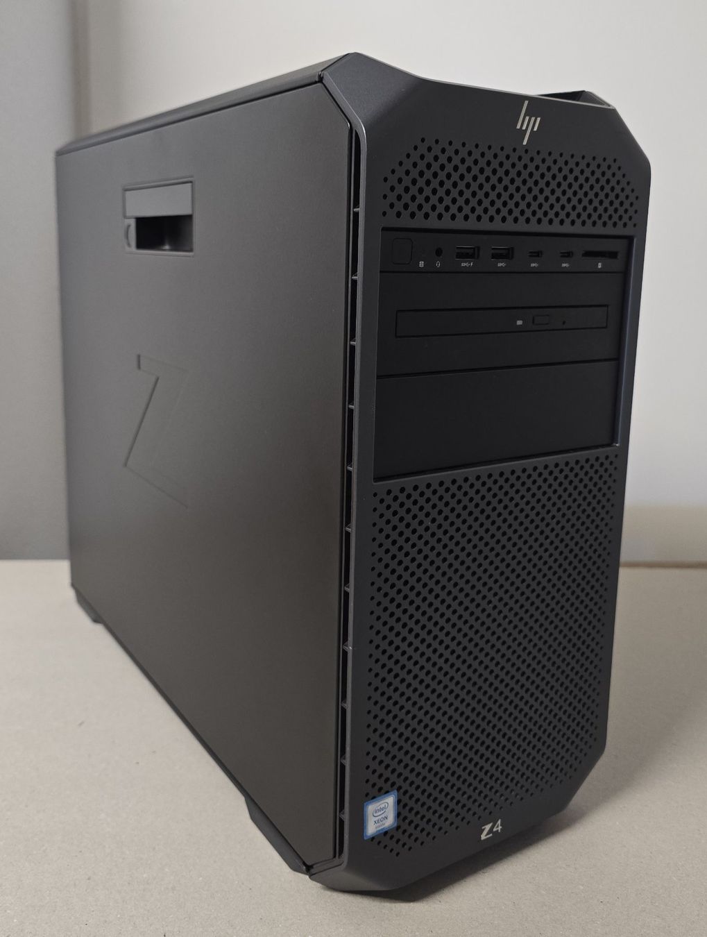 Hewlett Packard PCs: HP Z4 G4 Workstation Xeon W-2225 – Gebraucht aus Stettfurt von AgrarMichel 1