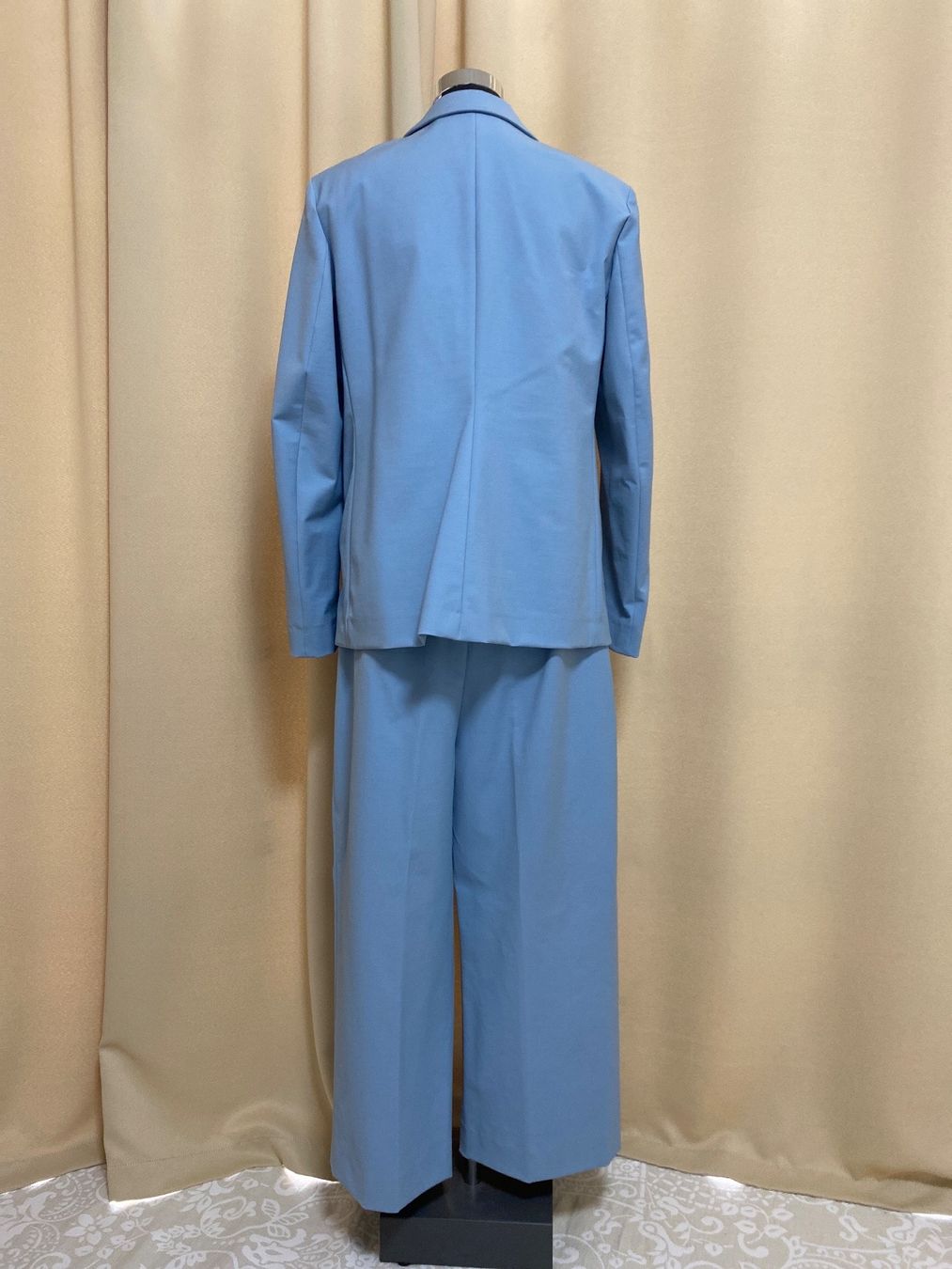 Luisa Cerano Completi & Tailleur: Anzug Luisa Cerano Grosse 42 – Usato da balsthal venduto da davidbalsthal23 2