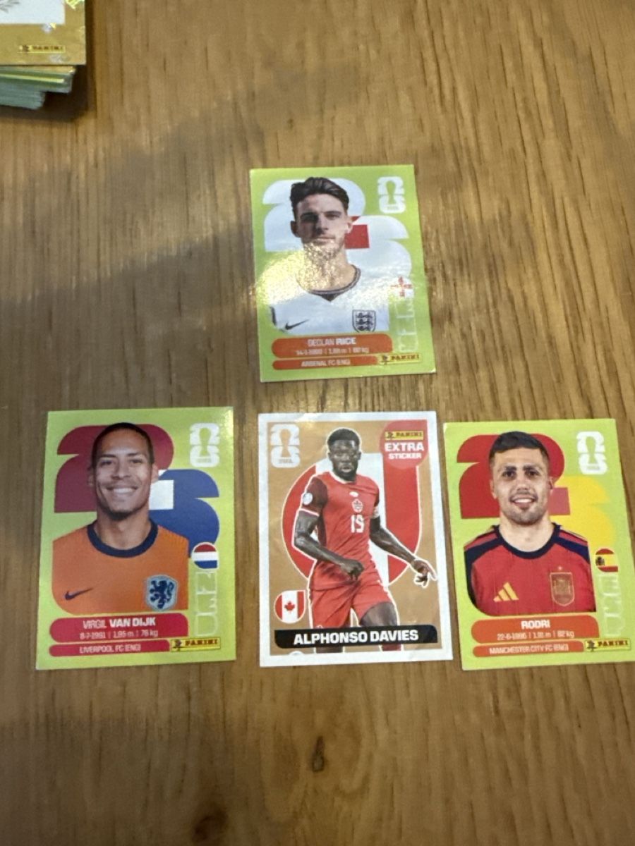 Panini Carte collezionabili: 4 2026 Panini Sticker 1extra Sticker  – Nuovo (secondo la descrizione) da Stein AG venduto da NadieB