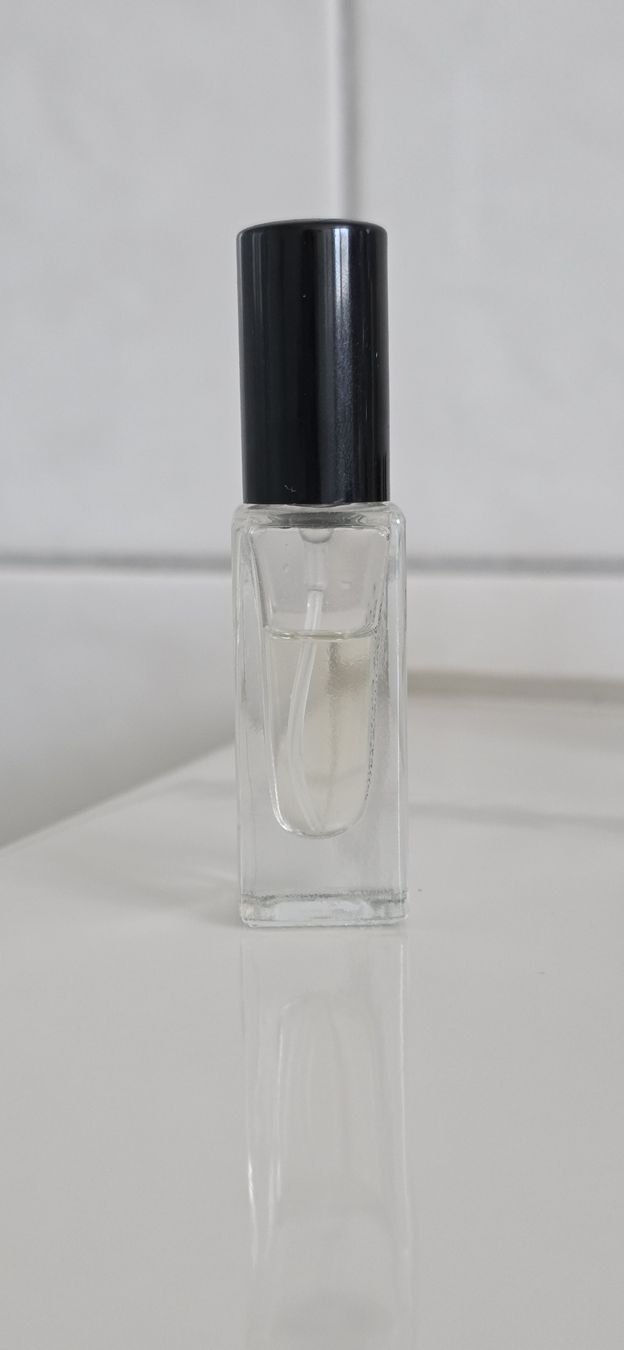 Clive Christian Profumi & Eau de Toilette: Clive Christian Cashmere musk – Usato da Würenlingen venduto da vic_xn7b