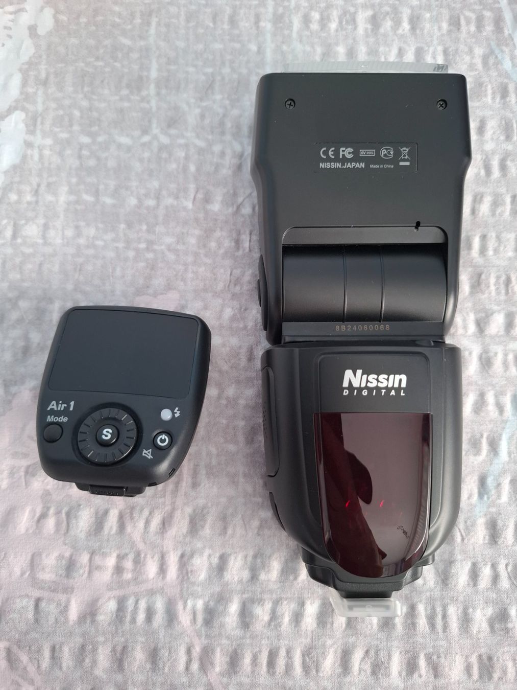 Nissin Flash: Nissin Digital Di700A Kit Aufsteckblitz, Sony – Nuovo (secondo la descrizione) da Riehen venduto da joerdeli 1