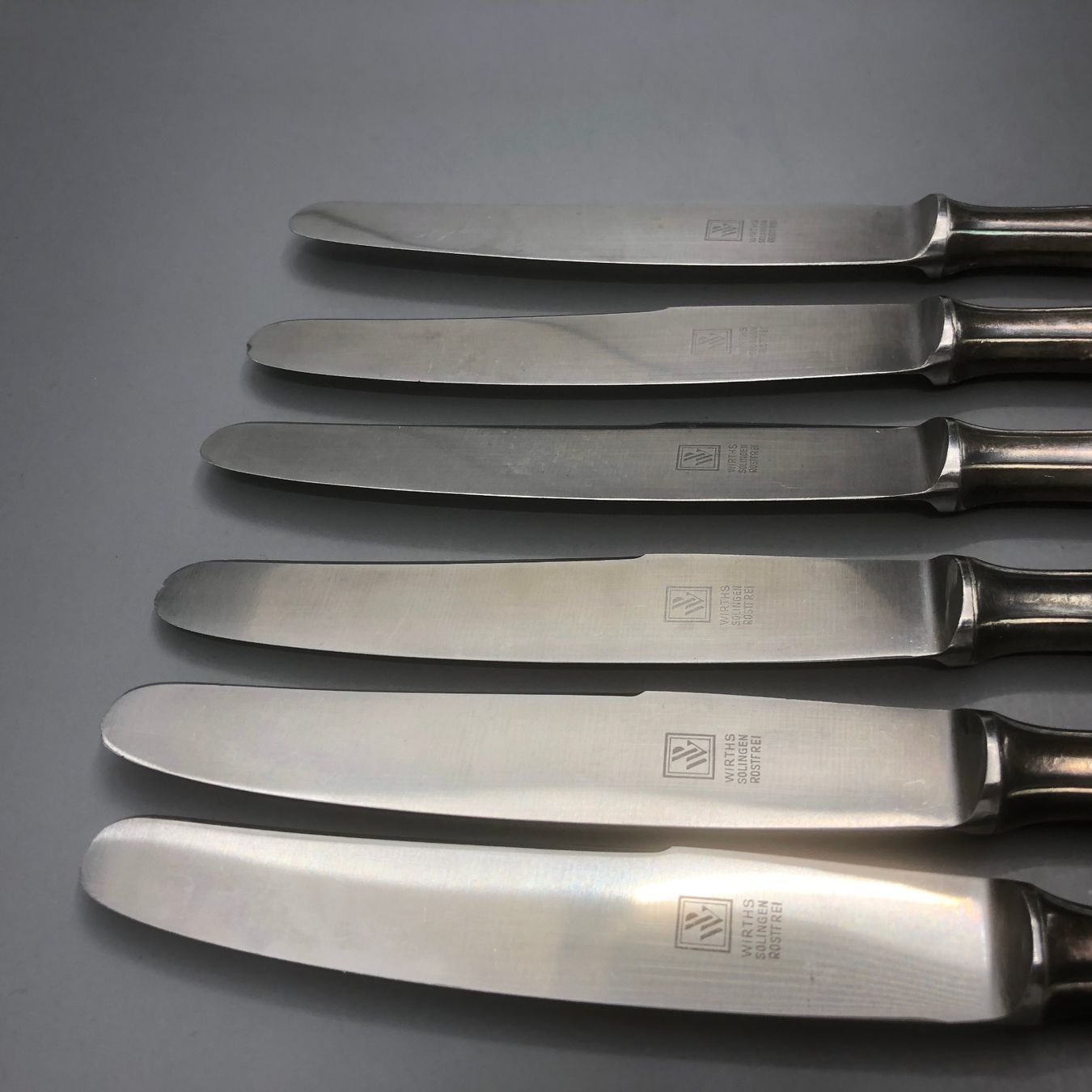 Besteck: 6 Dessertmesser versilbert Wirths – Gebraucht aus Basel von Tiabeanie 6
