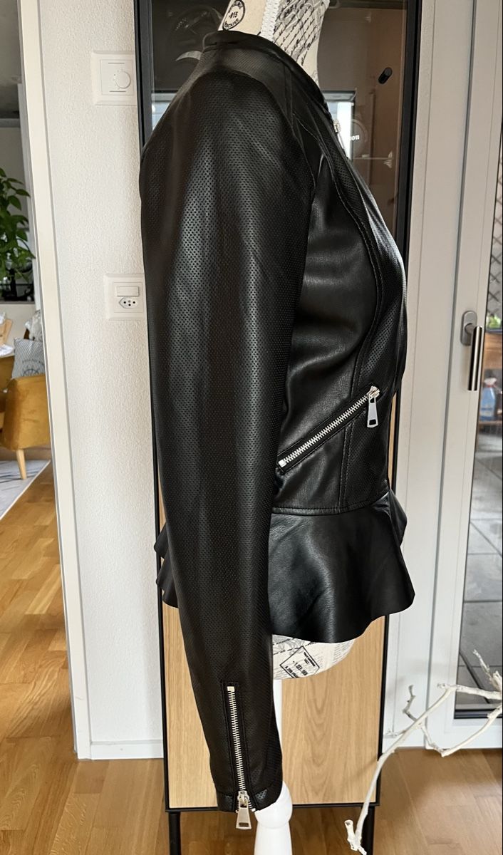 Vero Moda Giacche: Elegante Kunstlederjacke von Vero Moda, Gr. S – Usato da Aarburg venduto da Petite-closet-Loop 1