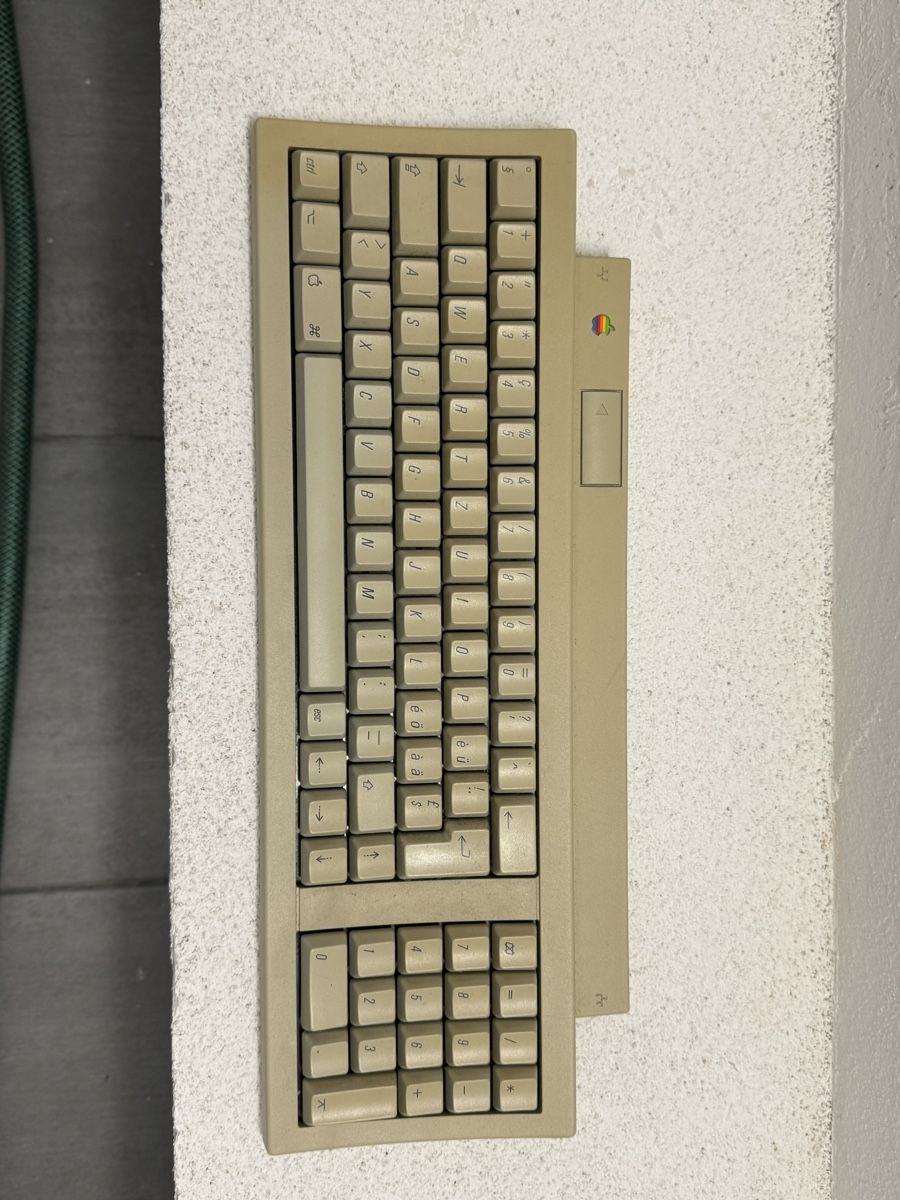 Apple Tastiere: Alte Apple Tastatur  – Usato da Bärschwil venduto da BestCars_handel24