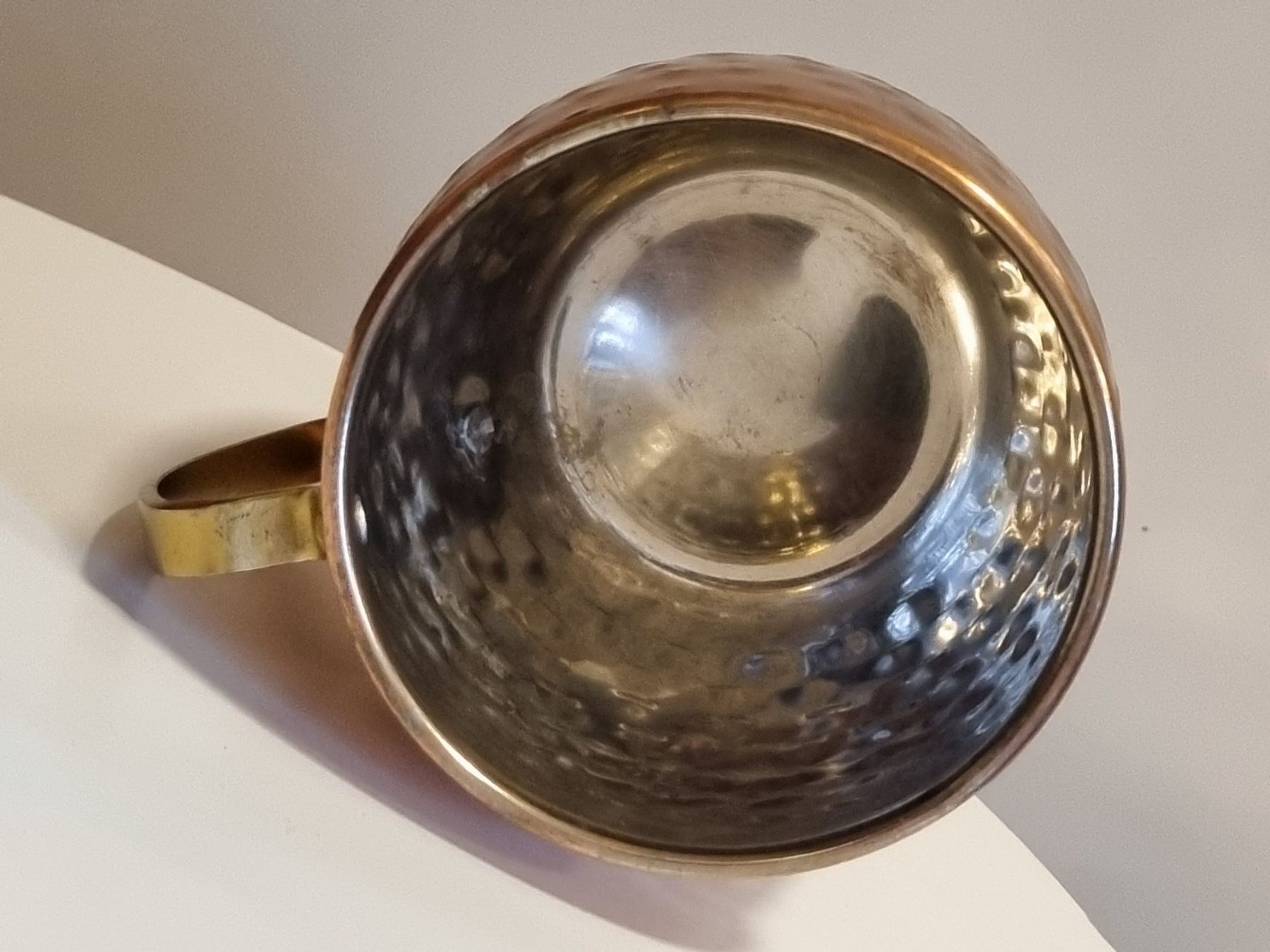 Tassen: Vintage Kupfer Becher Hammerschlag Messing Griff – Gebraucht aus Scharnachtal von devin03 2