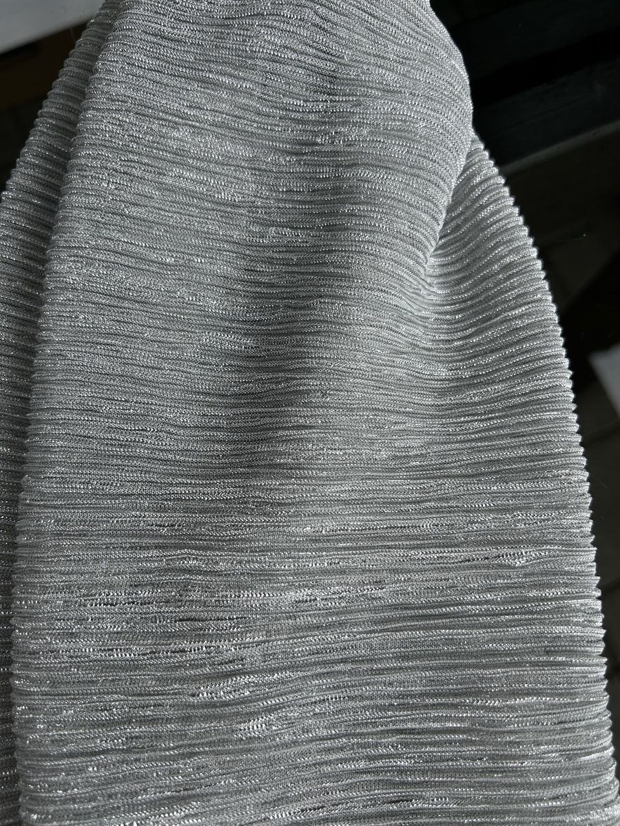 Foulard & Sciarpe: Lightweight Silver Scarf. Elegant Accessory for Summer! – Nuovo (secondo la descrizione) da Saland venduto da ele_vc96 3