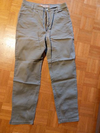 schöne Jeans / Hose, Grösse 22, oliv