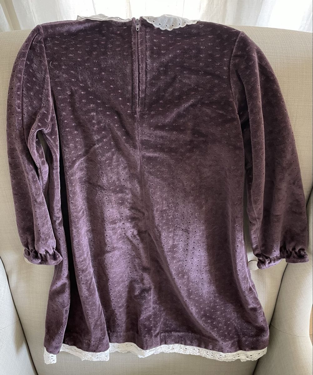 Vestiti & Gonne: Mädchen Festkleid violett – Usato da Burgdorf venduto da LenaGerig 1