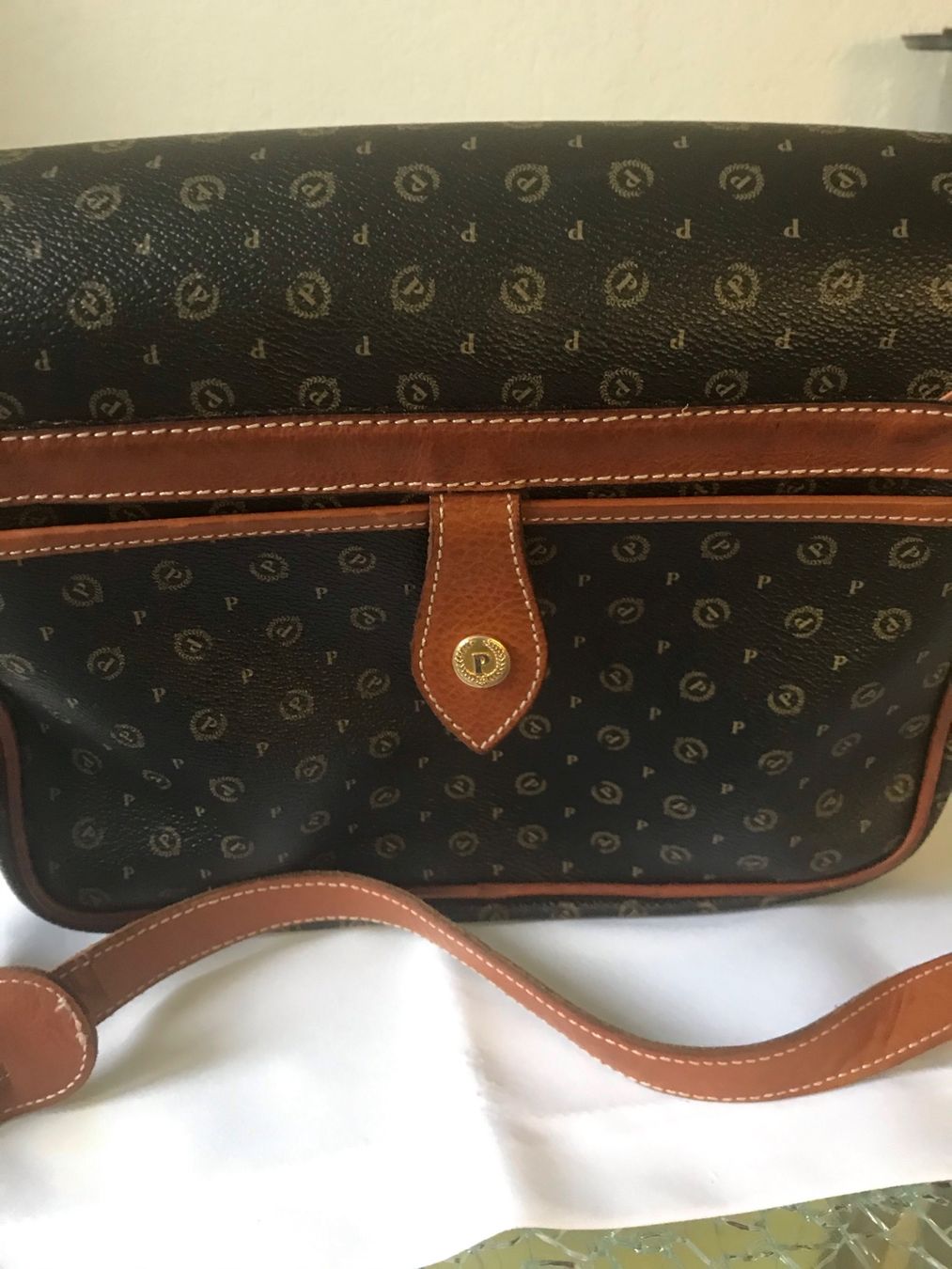 Borse da donna: Pollini Handtasche Neuwertig – Usato da Bern venduto da Ninitto 1