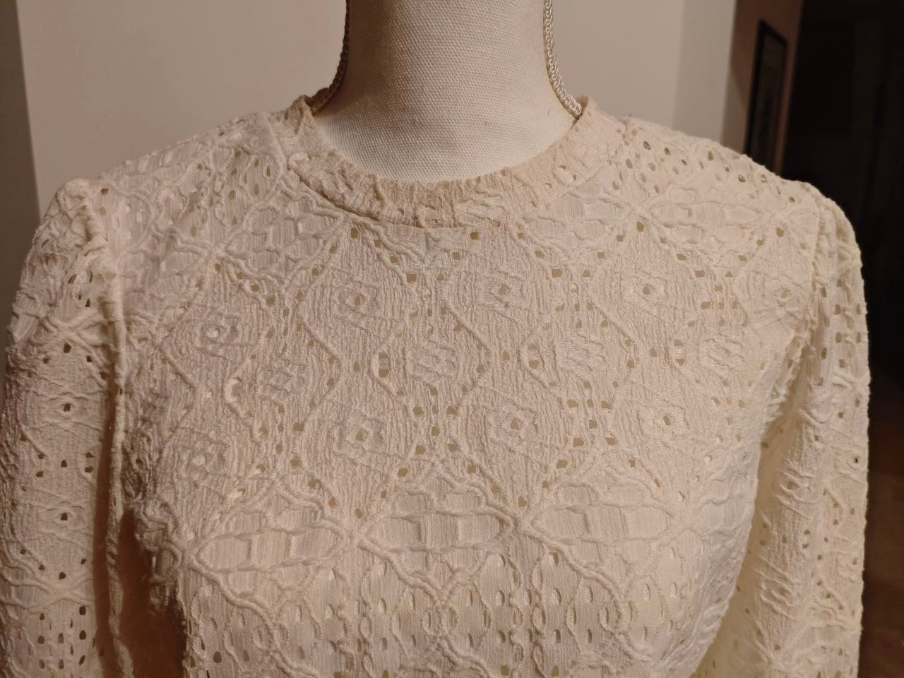 Camicette: ELEGANTE SPITZEBLUSE OBJEKT, GR.S WEISS, LANGARMIG – Nuovo (secondo la descrizione) da Weiningen ZH venduto da actera 3