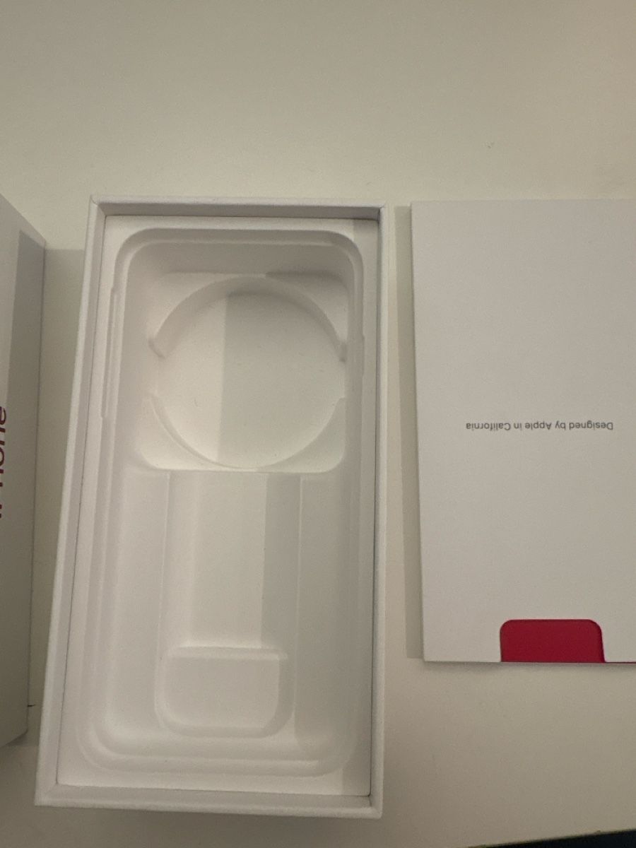 Apple Telefoni cellulari / Smartphones: Apple iPhone SE 64GB Product Red – Difettoso da Roggliswil venduto da Marla1 3