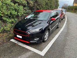 FORD Focus 1.0i EcoB 125 Black Edition