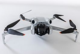 DJI Mini 4 Pro, Fly More Combo