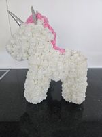 Licorne en roses artificielles, neuve!