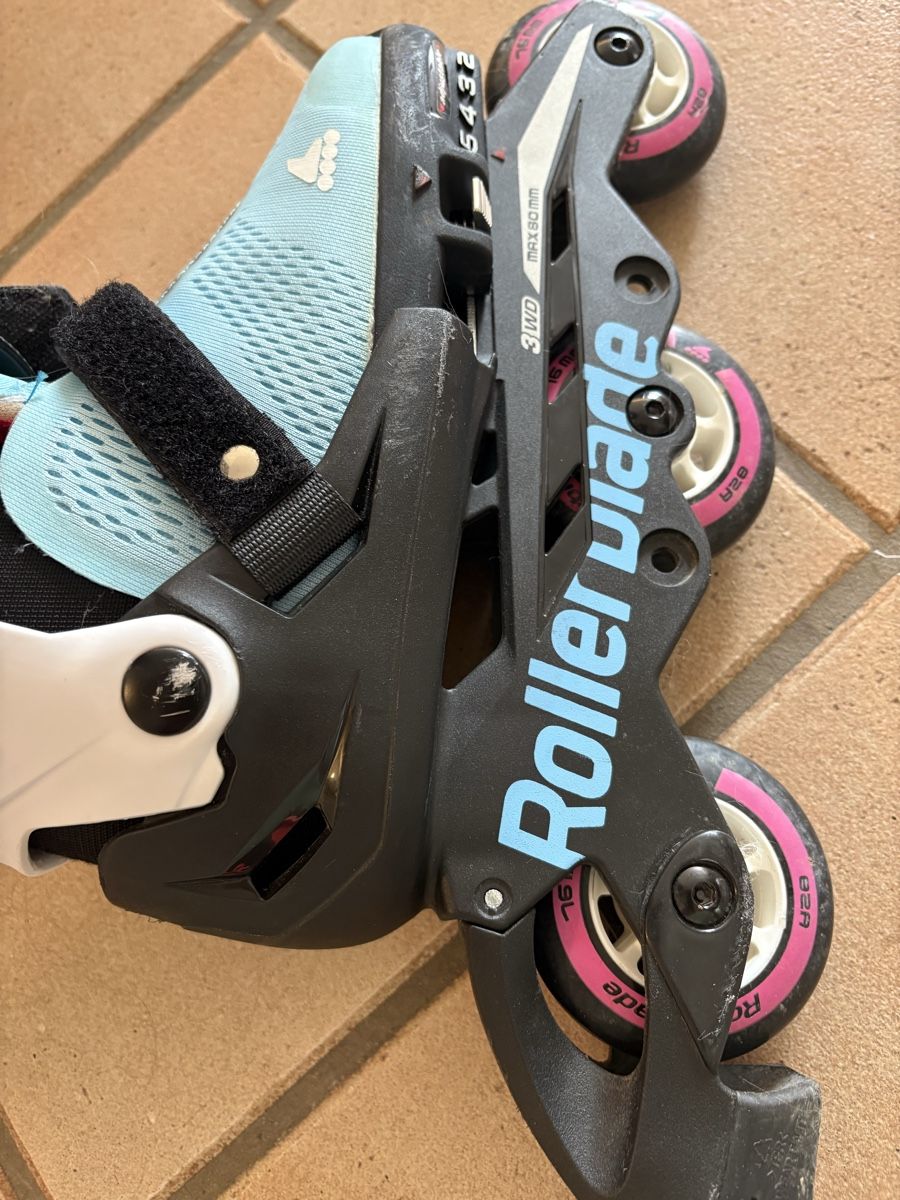 Pattini in linea & Pattini a rotelle: Rollerblade Inline Skates, Grösse 33-36.5 – Usato da Hombrechtikon venduto da ginettina 2