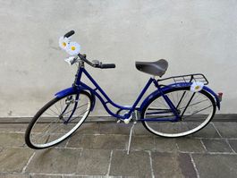 Restauriertes königsblaues vintage Damenfahrrad / Damenvelo