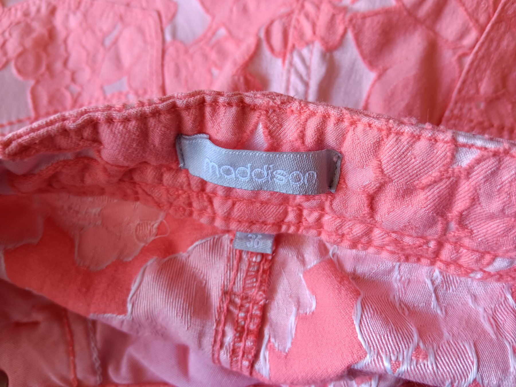 Maddison Jeans: MADDISON Jeans taille / Grosse 36 – Usato da Cossonay-ville venduto da Super-Price-Quality 9