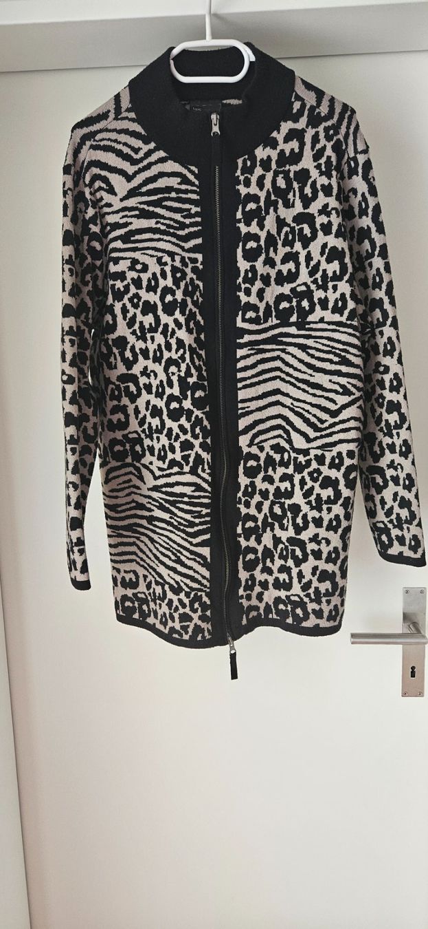 Giacche: Wilde Strickjacke in Schwarz & Beige Gr. 44/46 – Usato da Zweidlen venduto da Shubli