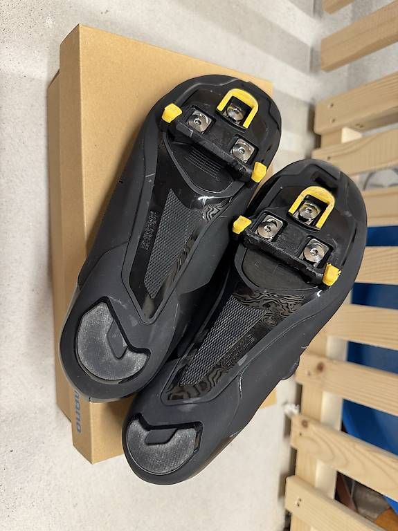 Scarpe da uomo: Shimano Schuhe RC3 Grösse 44 – Usato da Zürich venduto da rene.mueller84 1
