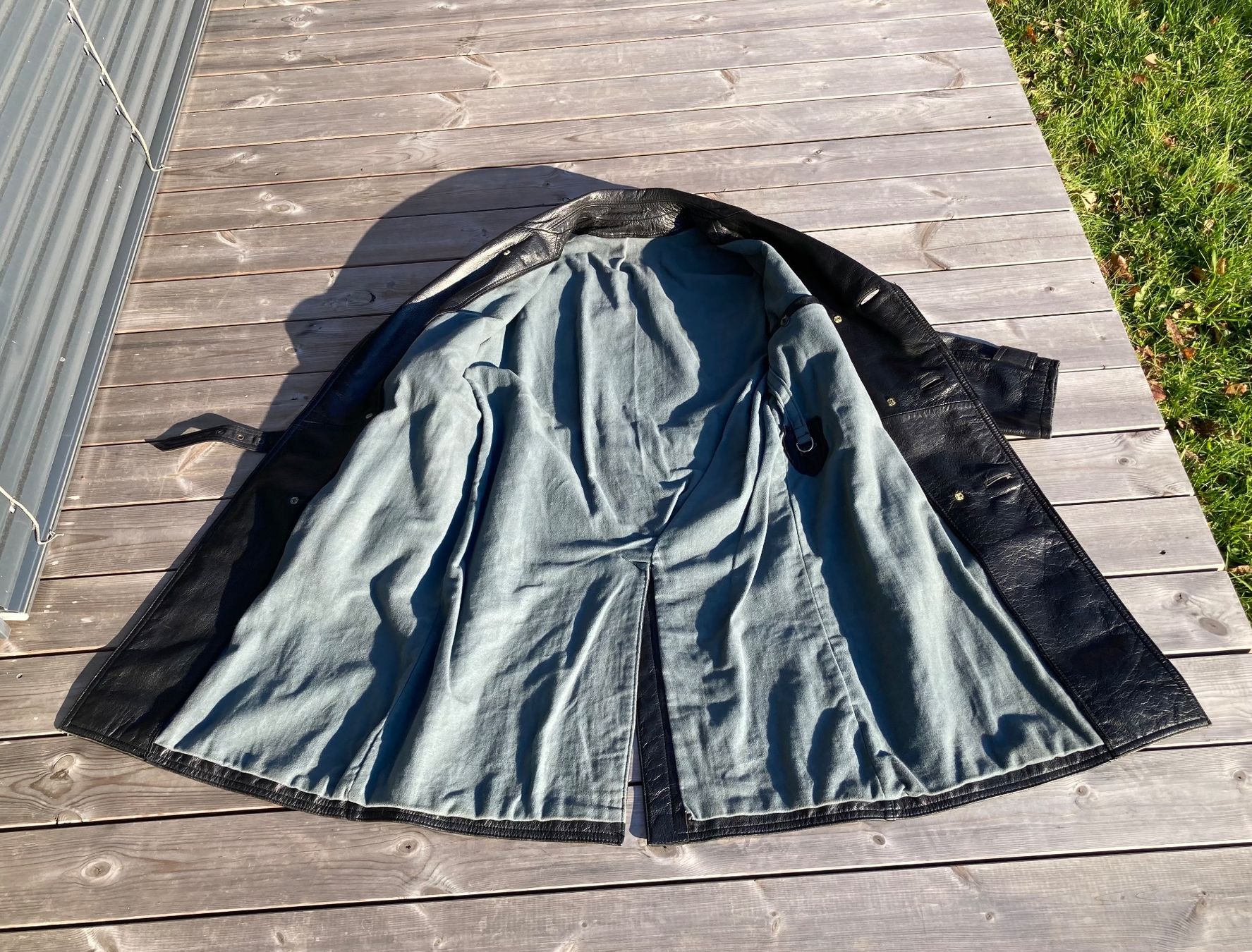 Uniformi: Polizei Ledermantel schwarz, Länge 112 cm – Usato da Lüchingen venduto da Eeizo 5