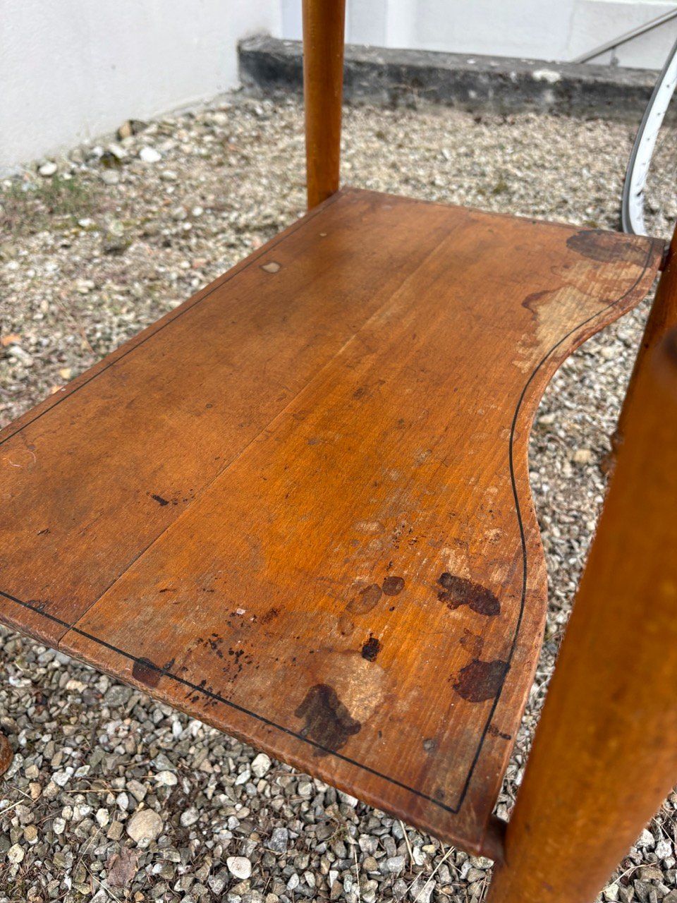 Tables: Antiker Beistelltisch – Défectueux à Ins par ab_80 6