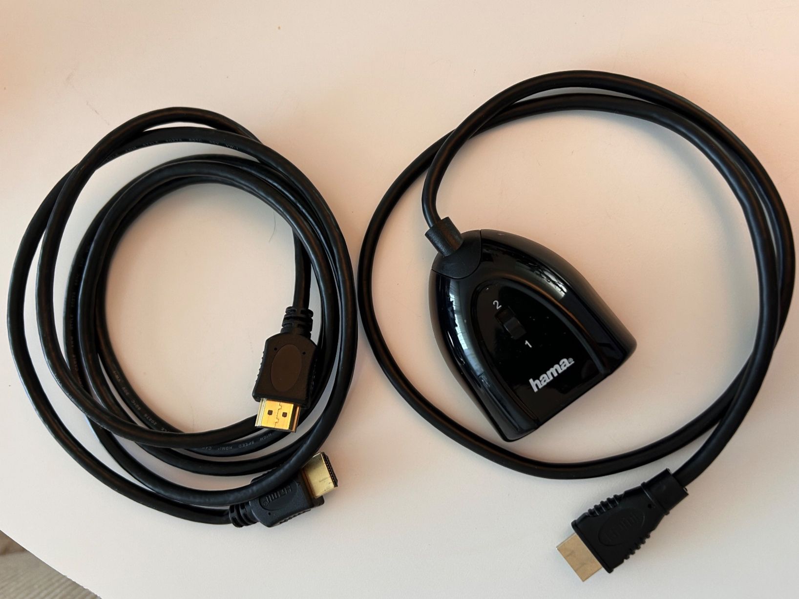 Hama Cavi: Hama HDMI-Switch/Splitter + HDMI-Kabel – Usato da Gossau ZH venduto da slushy17