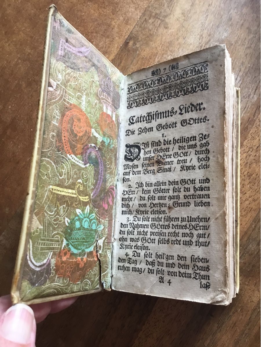 Bücher: Antikes Buch mit christlichen Liedtexten – Gebraucht aus St. Gallen von bhe_2n6n 2