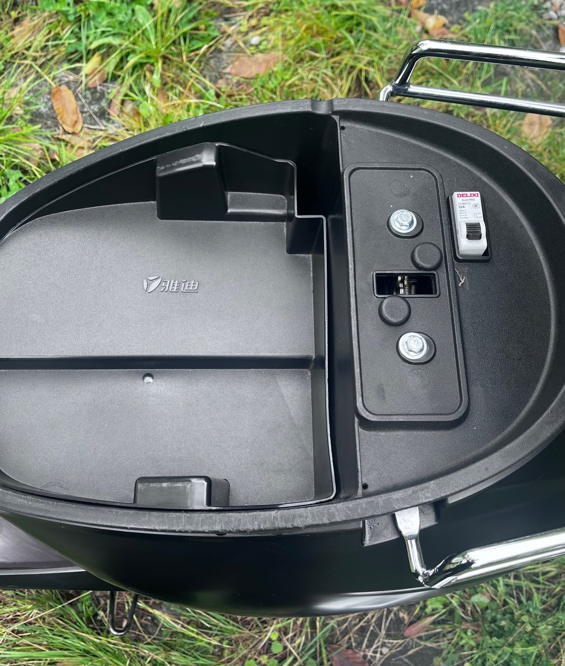 Yadea Scooters: Top E-Töffli / Elektroroller Yadea mit Case und 2 Batterien! – Gebraucht aus Bühler von Ravioli5 8