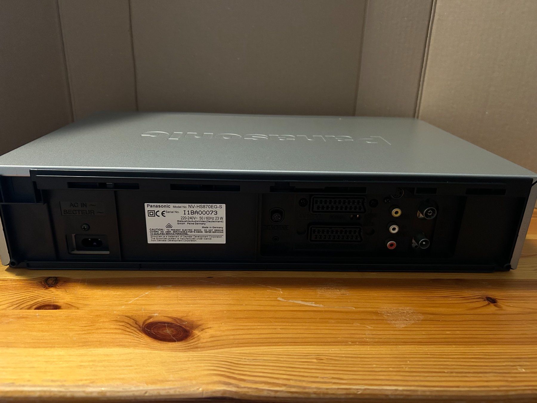 Panasonic Enregistreurs: Panasonic NV-HS870 Super VHS Rekorder – D'occasion à Bern par Fireblades 3
