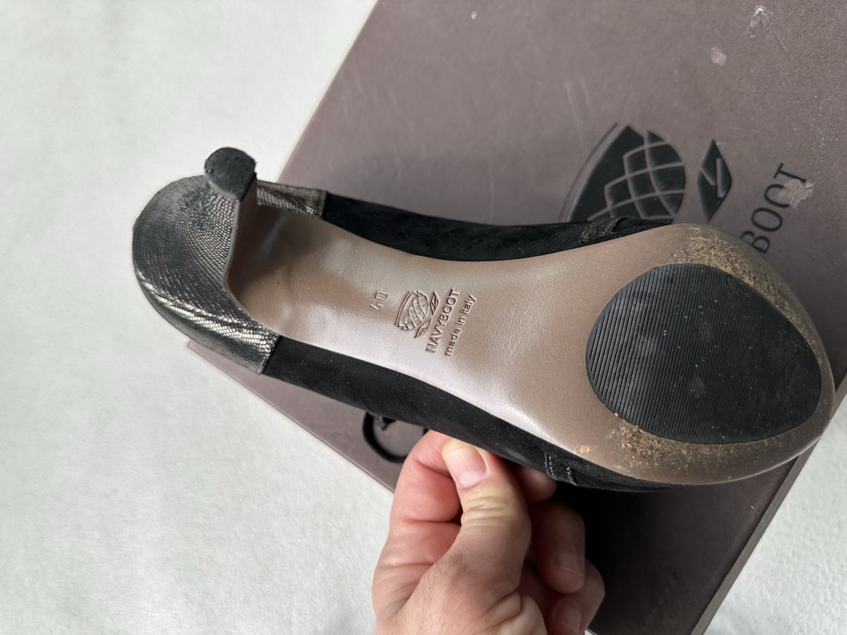 Damenschuhe: Pumps schwarz Nubukleder Grösse 40 Navyboot – Gebraucht aus Baar von lin_7dhb 5