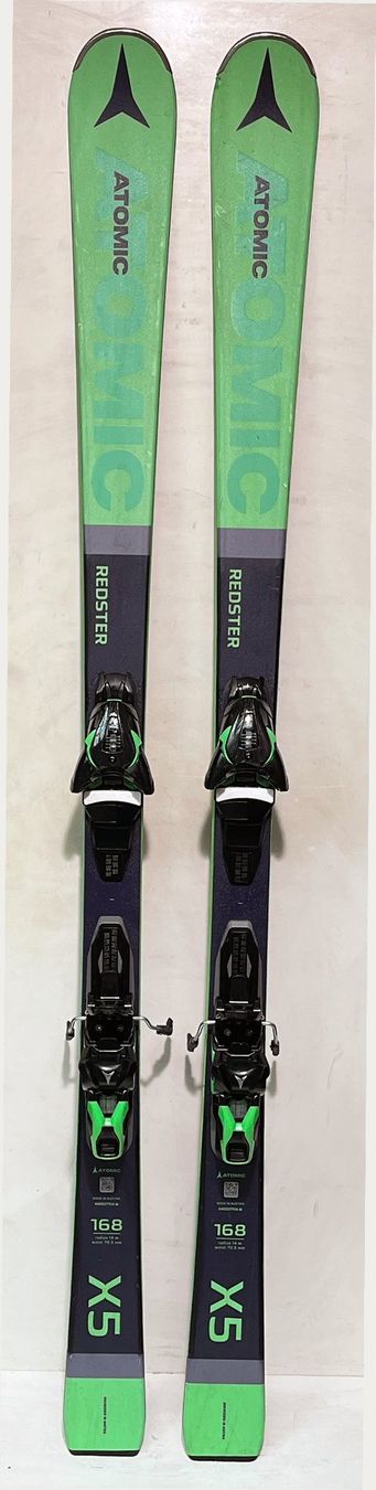 Atomic Skis: ATOMIC REDSTER X5    168 cm; eine Saison gebraucht – D'occasion à Brüttisellen par SkiverkaufStepan