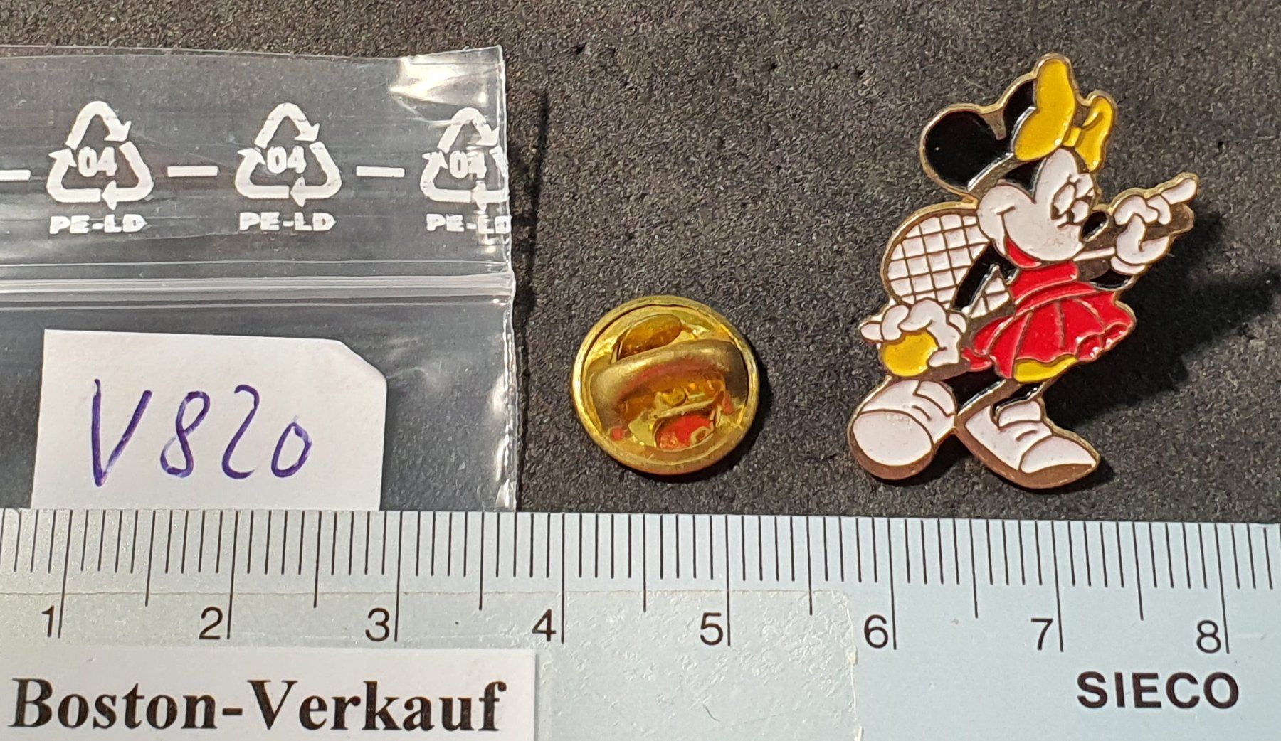 Plaketten & Abzeichen: V820 - Pin Walt Disney - Minni Mouse – Gebraucht aus Reinach BL von Boston-Verkauf 1